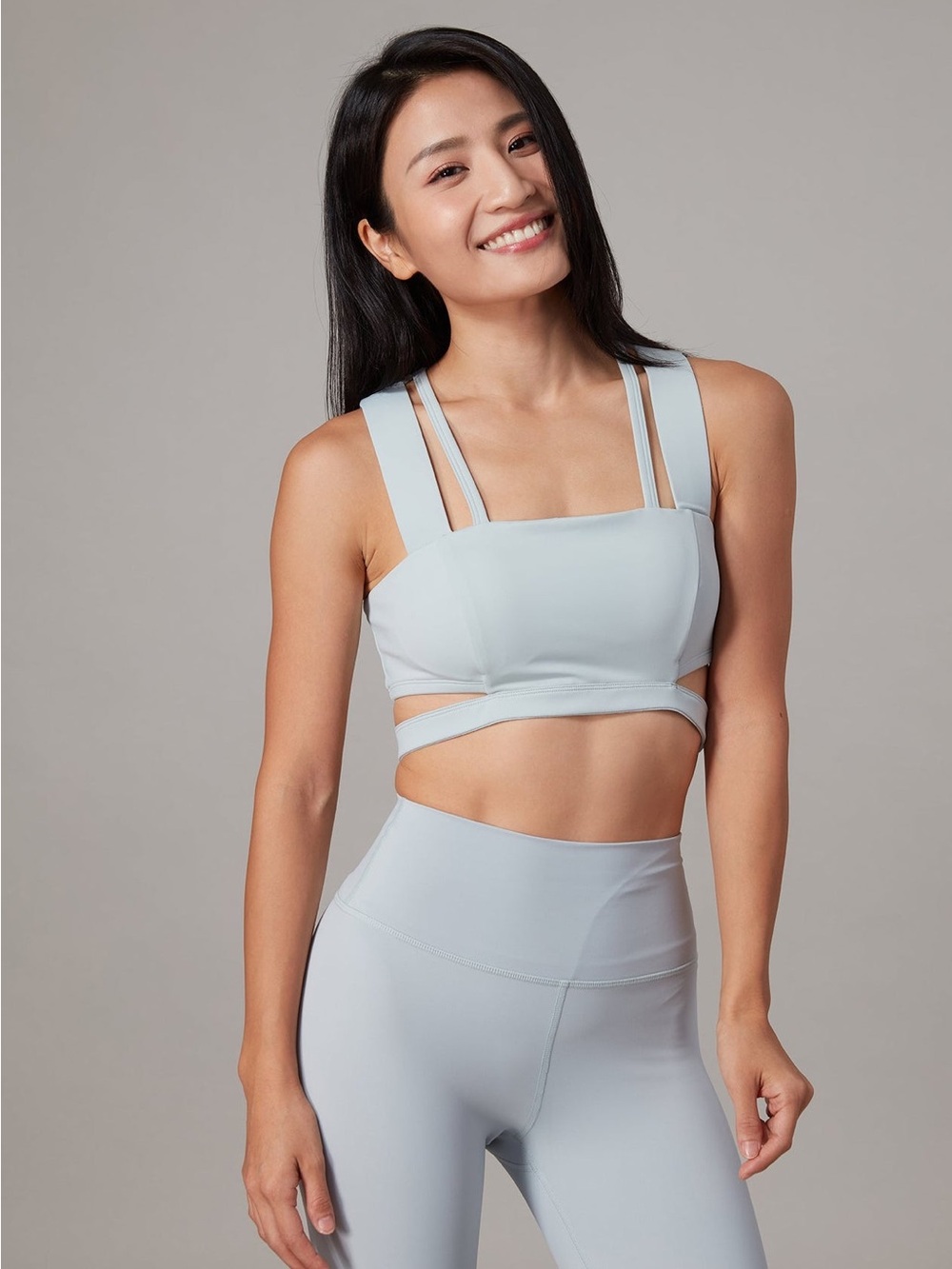 TITIKA Crop Bra with Cut Out size small